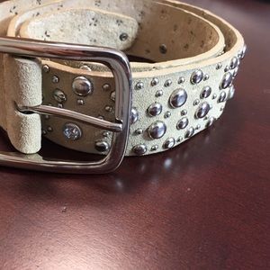 Buff colored studded belt Sz SM